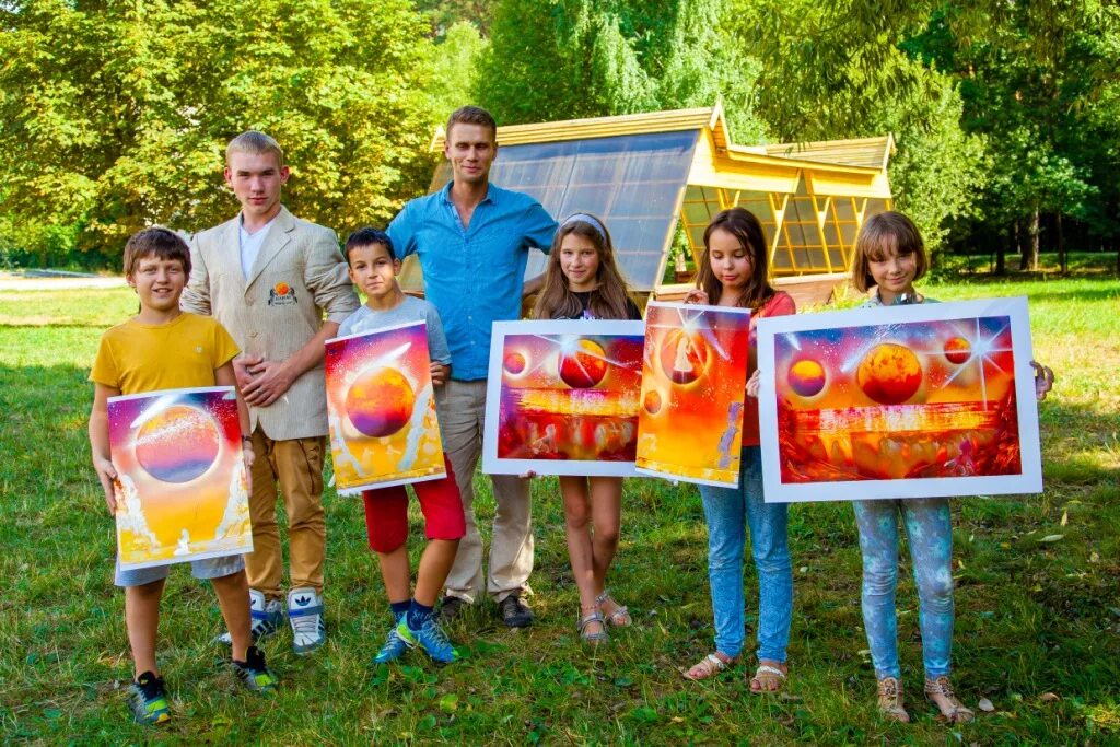 Дол ду локке. Старая руза лагерь. Лагерь евроклуб в подмосковье. Лагерь истра 2024. Лингвистической лагерь евроклуб.