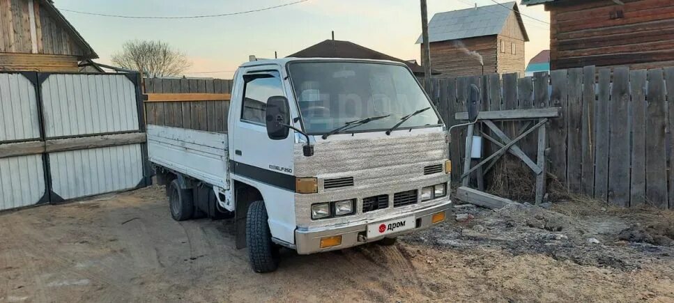 Isuzu mu 1998. Исузу 1989. Исузу 1989. Исузу трупер 1987 год. Isuzu mu i 1989.