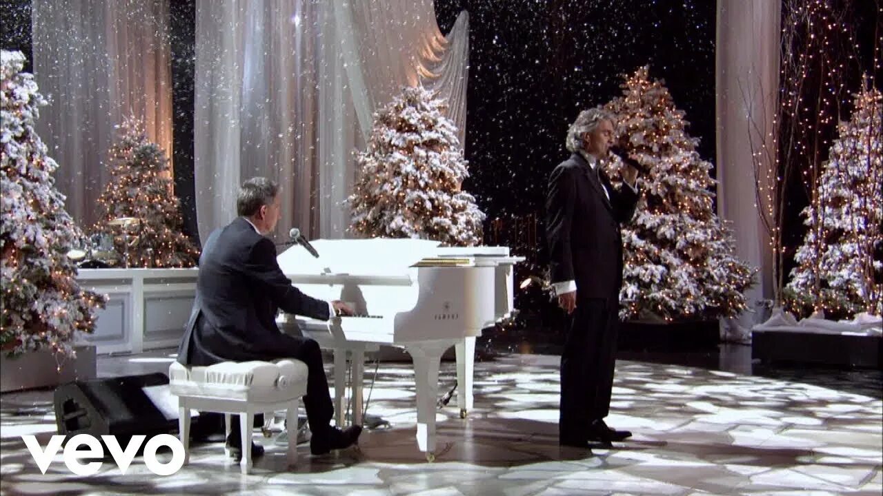 Белое рождество песня. Андреа Бочелли Рождественский концерт. Andrea Bocelli - my Christmas (2009). Клип белая Рождество. Bocelli Andrea "my Christmas".