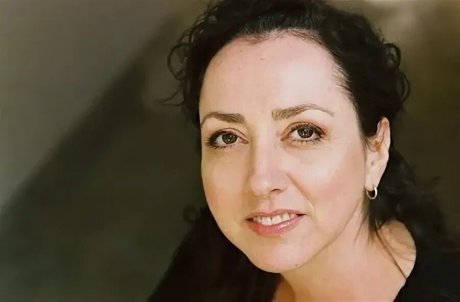 Дианна агрон 2023. Стрижка мелисса. Дианна харт. Дианна агрон брюнетка. Дианна агрон сара харт.