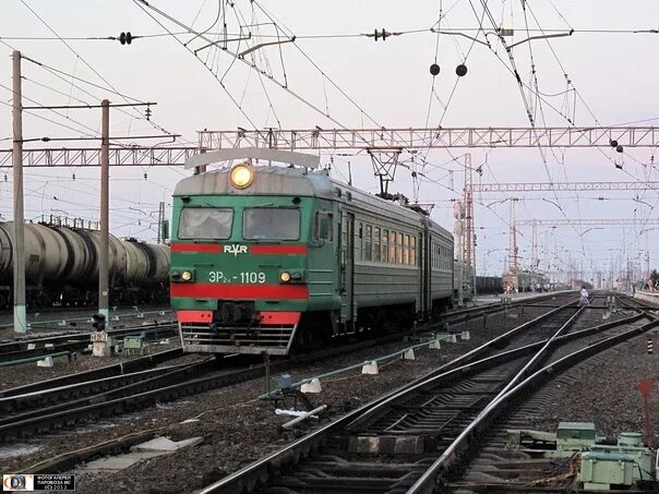 Электричка кораблино рязань с изменениями. Электричка Рязань Ряжск. Электропоезд Рязань Сасово. Электричка Рязань Сасово. Эр2к на станции Сасово.