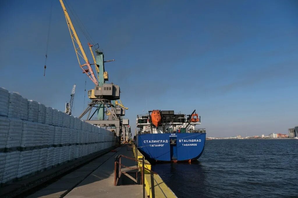 Морская перевалка грузов