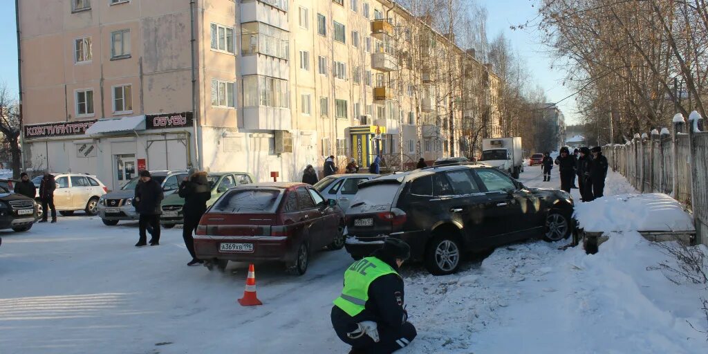 ПРОСЕВЕРОУРАЛЬСК. БМВ Североуральск. Проишествия на дорогах Екатеринбург. Работа североуральск свежие