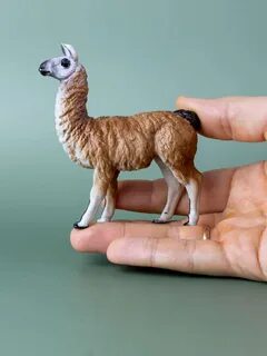 Реалистичные фигурки