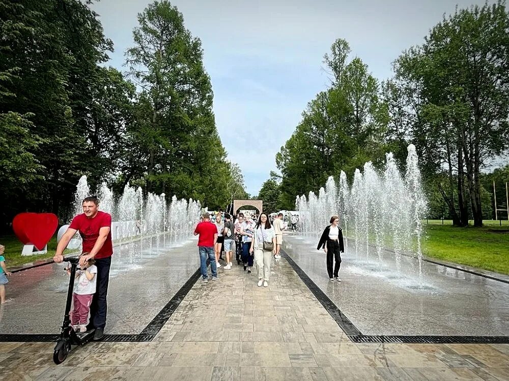 Ступино. Аллея героев усмань липецкая область. Детский парк пинск. Парк имени островского ступино. Открытие гор парка.