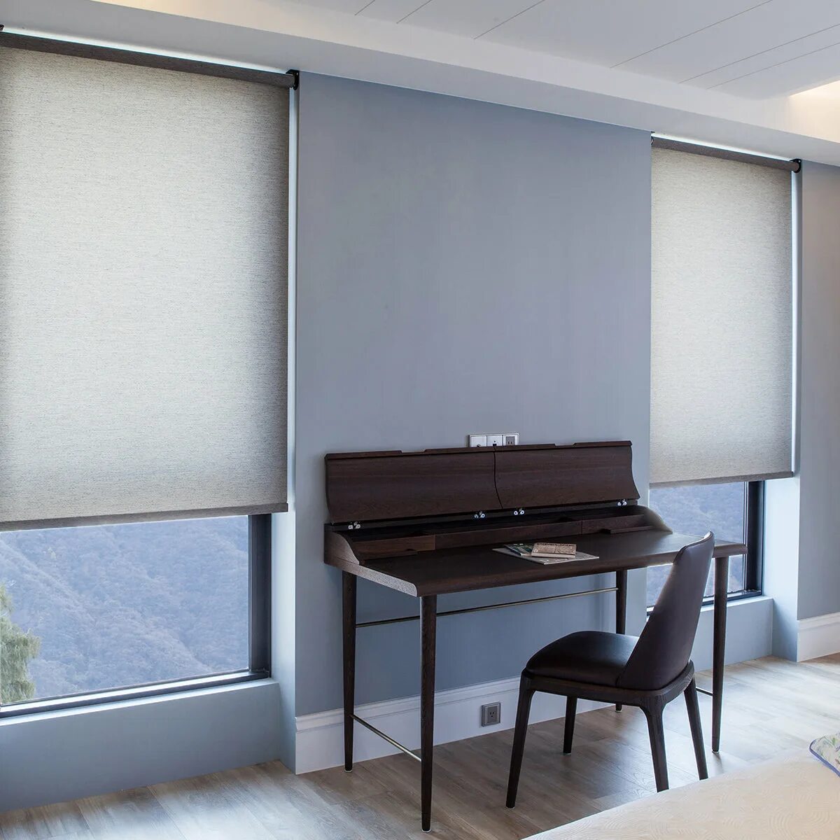 Roller shade