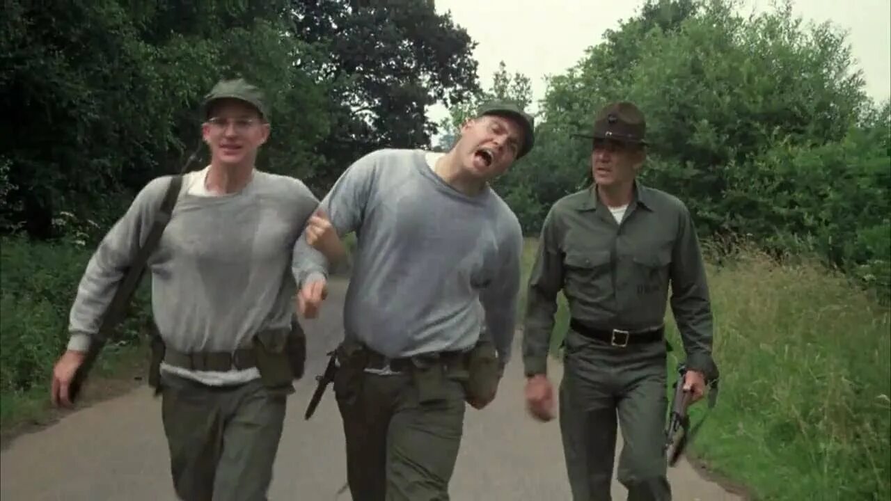 Спасти рядового райана (1998) том хэнкс. Гомер куча цельнометаллическая оболочка. Гомер куча цельнометаллическая оболочка. Рядовой полий. Рядовой полий.