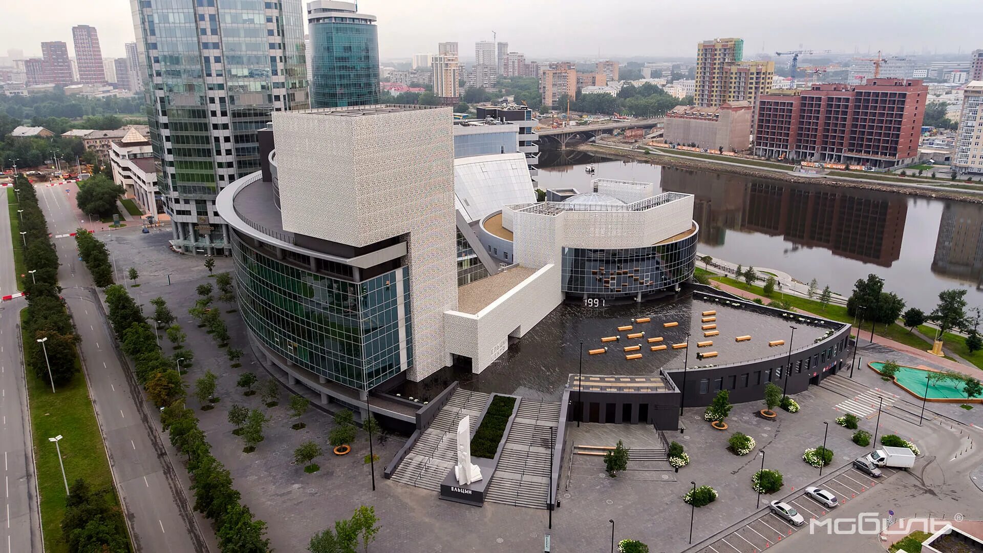 Центр культуры и искусств щукино. Ул большая внуковская 6 кц внуково. Культурный центр зил на автозаводской. Культурный центр вшэ зал. Культурный центр зил сцена.