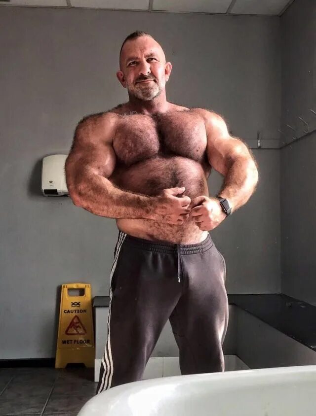 Dick bear. Scott Cairns. Scott Cairns Bear dick. Scott Cairns bodybuilder. Hairy muscle Bear David Goldenberg.