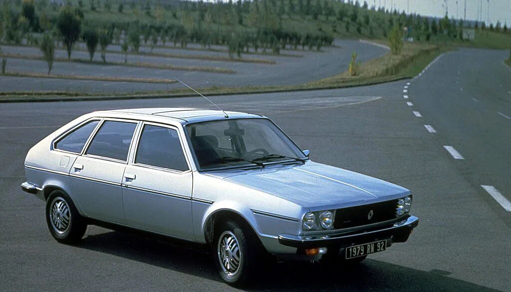 Renault 30. Renault 20 1975. Renault 30 TS. Renault 30 1975. Renault 20 1975 – 1983 хэтчбек 5 дв..