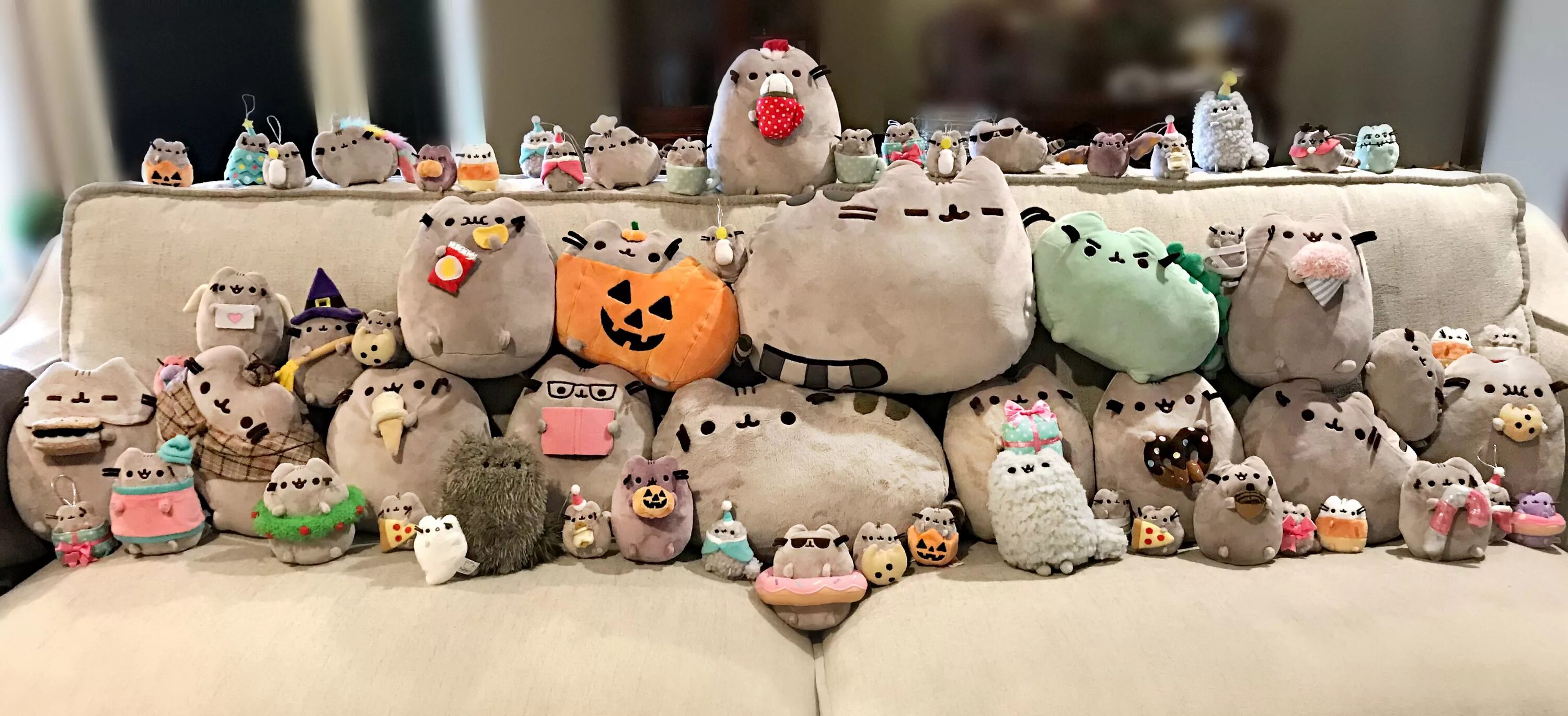 Киндер пушина. Пушин Кэт игрушка. Шоколадное яйцо Pusheen. Пушин Кэт яйцо. Пушин Кэт мягкая игрушка.