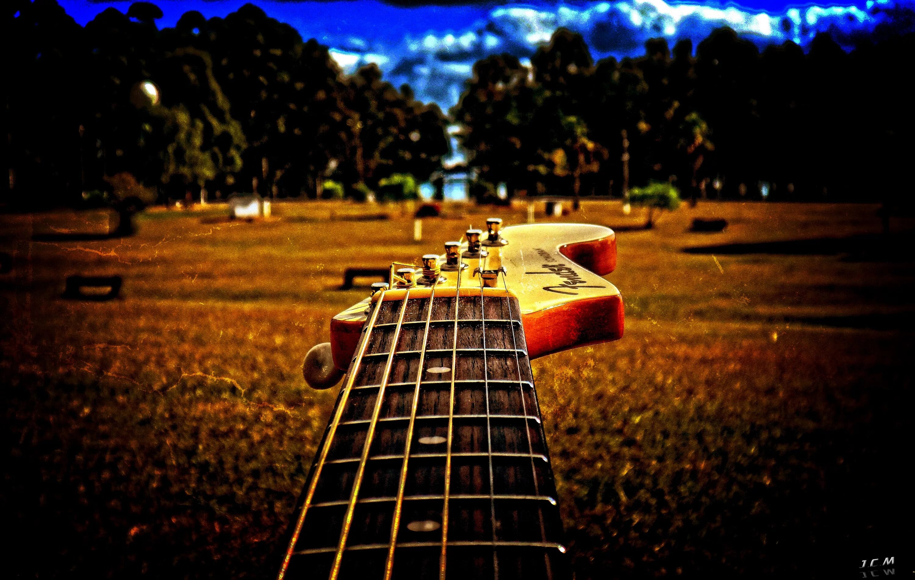 Mirjalol gitara