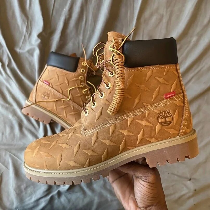 Тимберленд суприм. Timberland x supreme wheat. Timberland supreme. Supreme boots. Timberland 2012.