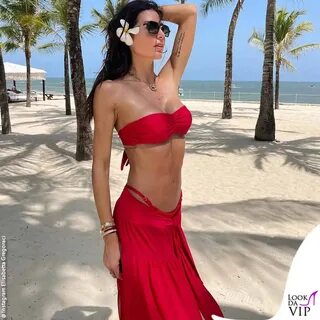 I look di elisabetta gregoraci Per le vacanze natalizie. 