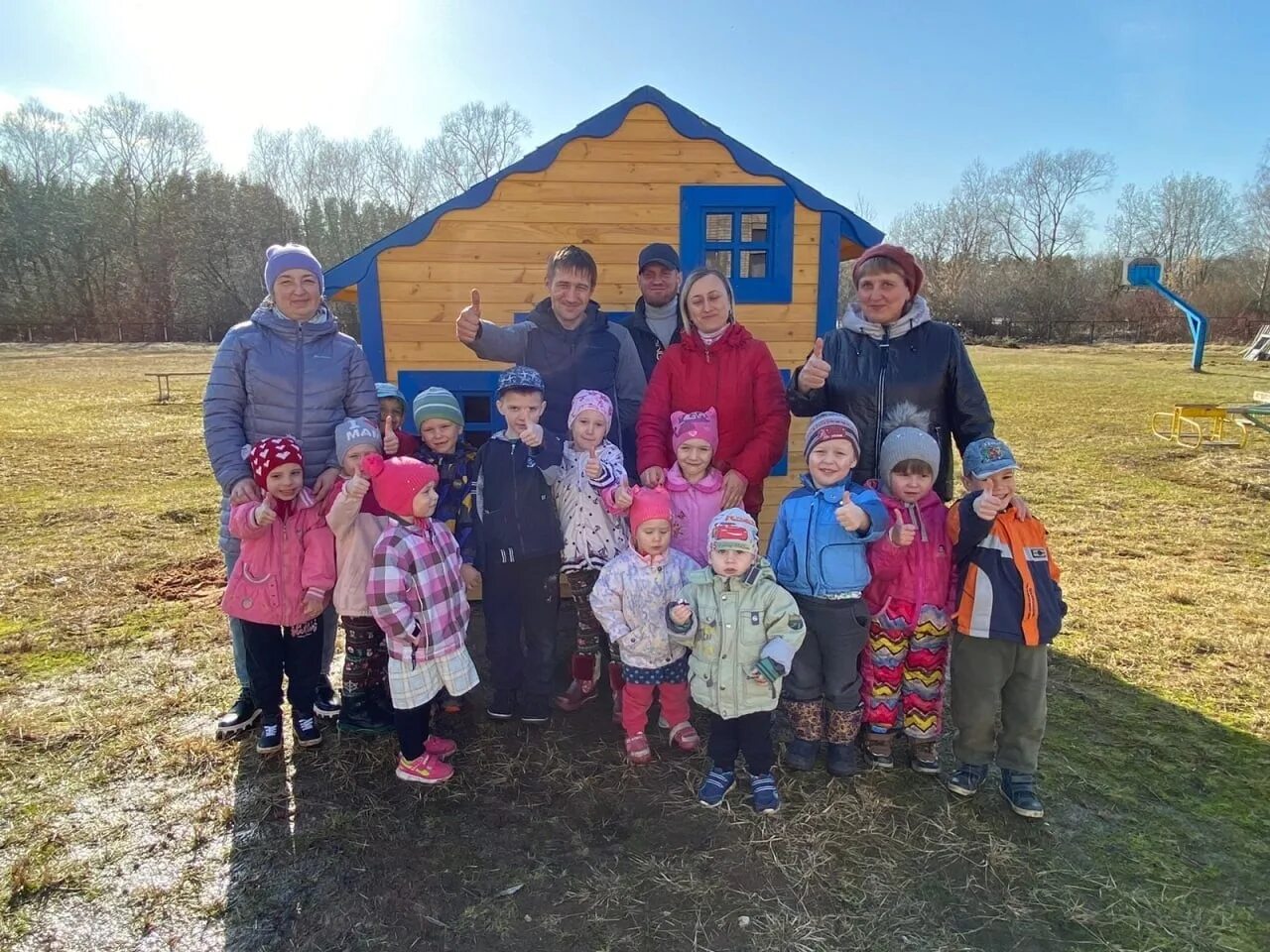 Великолукский центр помощи ребенка. Дети остались без родителей великие луки. Дети остались без родителей великие луки. Помощь детям донбасса. Центр помощи детям великие луки заведующая.