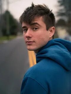 Alec benjamin тексты