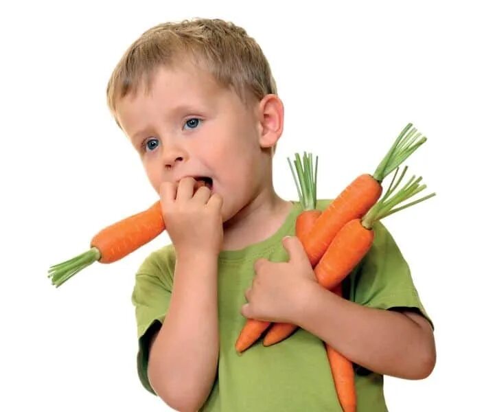 Мальчик с морковкой. Ребенок ест морковку. Мальчик ест морковку. Морковка для детей. I like eat vegetables