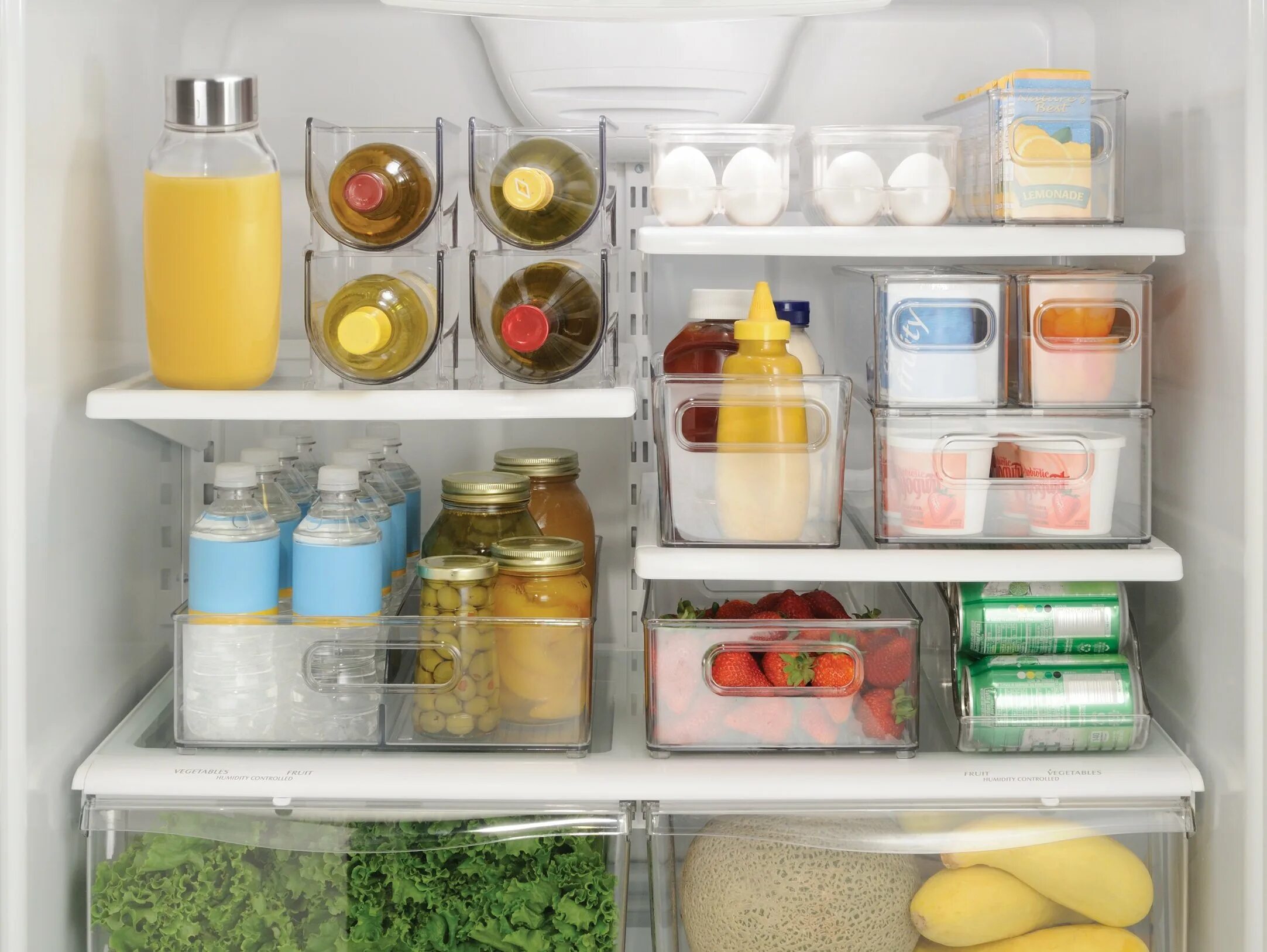 Можно хранить в холодильнике заварное. Хранение продуктов. Организация пространства в холодильнике. Хранение в холодильнике. Органайзер для хранения в холодильнике.