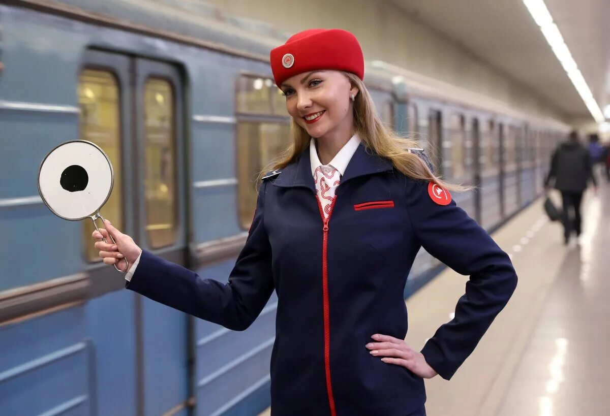 Образ проводника. Форма проводника. Форменная одежда метрополитена. Форма проводника РЖД. Форма работников метрополитена.