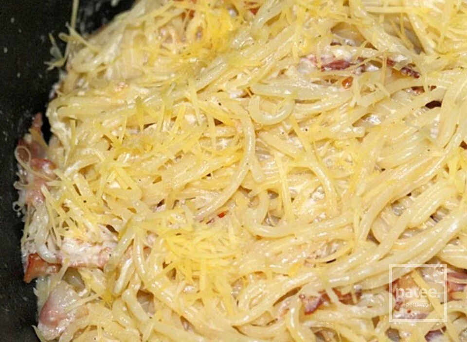 Карбонара рецепт с грудинкой. Спагетти карбонара с копченой грудинкой. Паста карбонара классический. Карбонара рецепт с грудинкой. Карбонара рецепт с грудинкой.