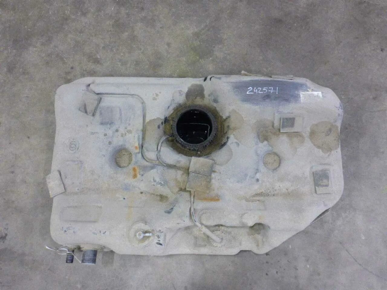 Бак киа церато 3. Бак киа церато 2012 г. Топливный бак киа спортейдж 3. Объём бака kia cerato. Бак церато объем.