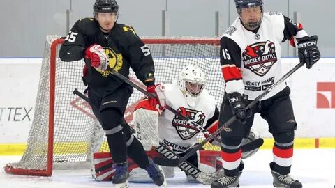 Hockey battle 2