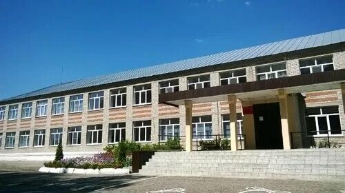 Ильино-заборское нижегородская школа. Свердловская область 1 школа. Школа нижнекривской. Перелучи школа. Школа за селом.