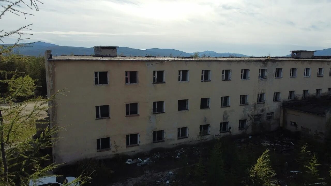 Заброшенная застава. Песня магадан заброшенный. Песня магадан заброшенный. Кадыкчан город-призрак. Кадыкчан магаданская область.