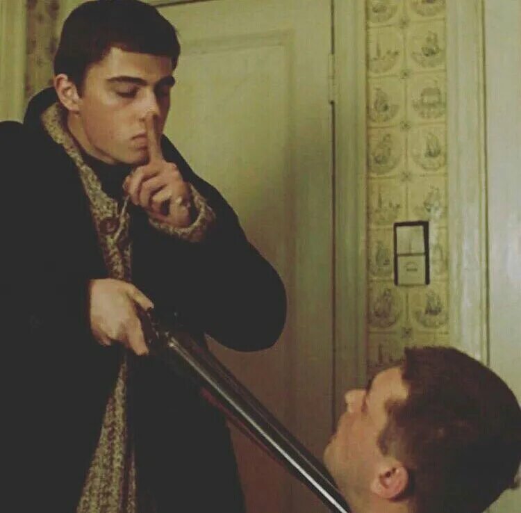Брат гада. Брат 1 бандиты. Брат гада. Брат гада. Брат.