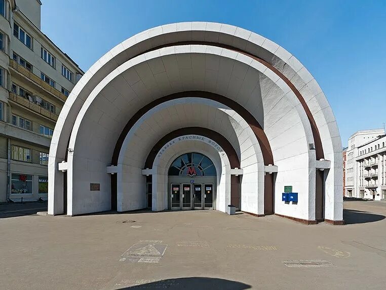 Николай ладовский красные ворота. Фомин станция метро красные ворота. Бауманская красные ворота. Московский метрополитен станция краснопресненская. Бауманская красные ворота.