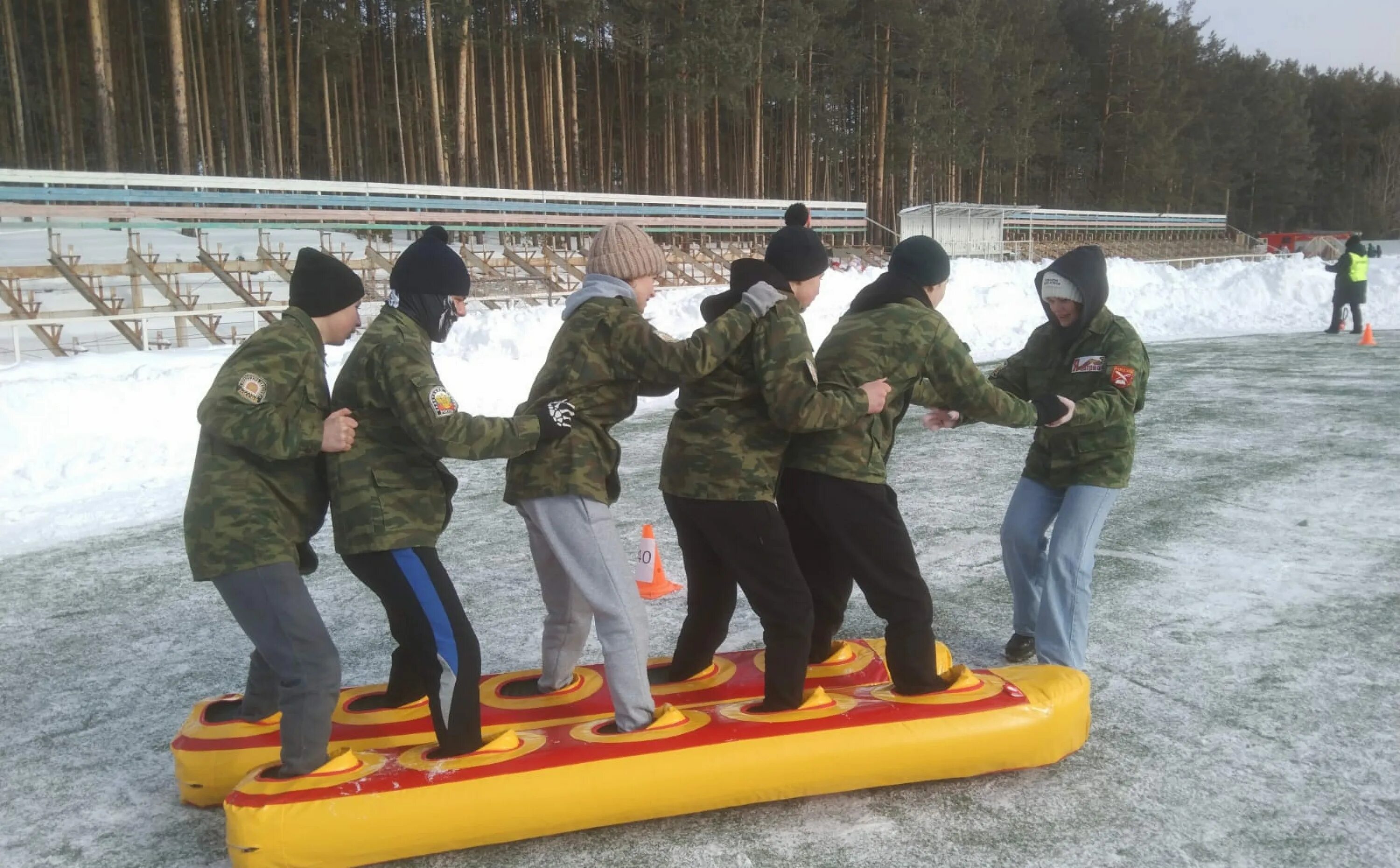 Военные спортивные соревнование. Военно-спортивная игра Зарница. Спортивная игра Зарница. "Зарница" - спортивно-игровая программа-. Военно спортивные названия