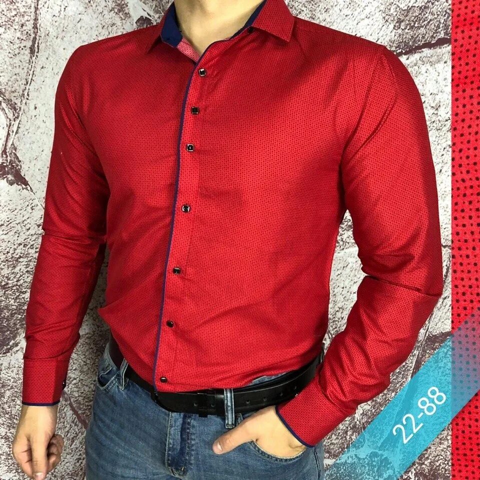 Рубашка мужская красная. Мужчина в красной рубашке. Красивые рубашки для мужчин. Парень в красной рубашке. Красная рубашка текст