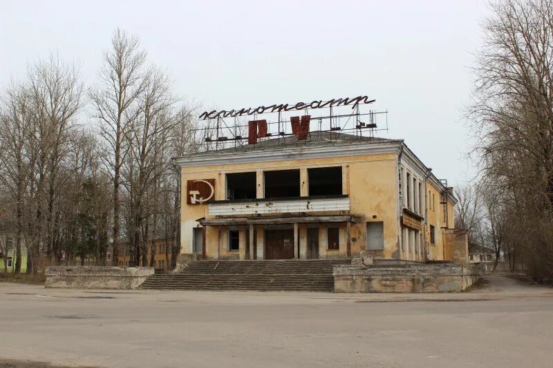 Погода в сланцах на неделю ленинградской области. Г.сланцы Лучки ул.Ломоносова. Дворец культуры сланцы Лучки. Поселок большие Лучки сланцы Ленинградская. Город Лучки Ленинградской области.