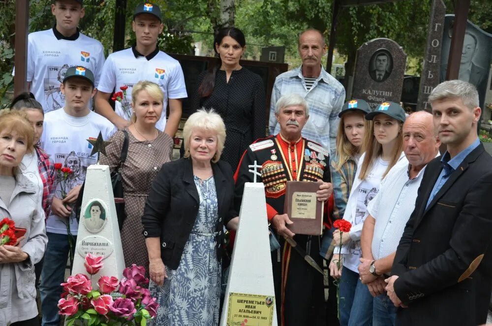 Новости г лабинска. Писатели из станицы Васюринской. Усть-Лабинск Краснодарский край. Александровская крепость в Усть-Лабинске.