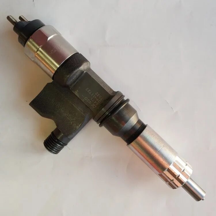 Форсунка isuzu. Форсунка денсо исузу 4hk1 5342. denso 5342 форсунка. denso 095000-5342. форсунка топливная исузу nqr90.