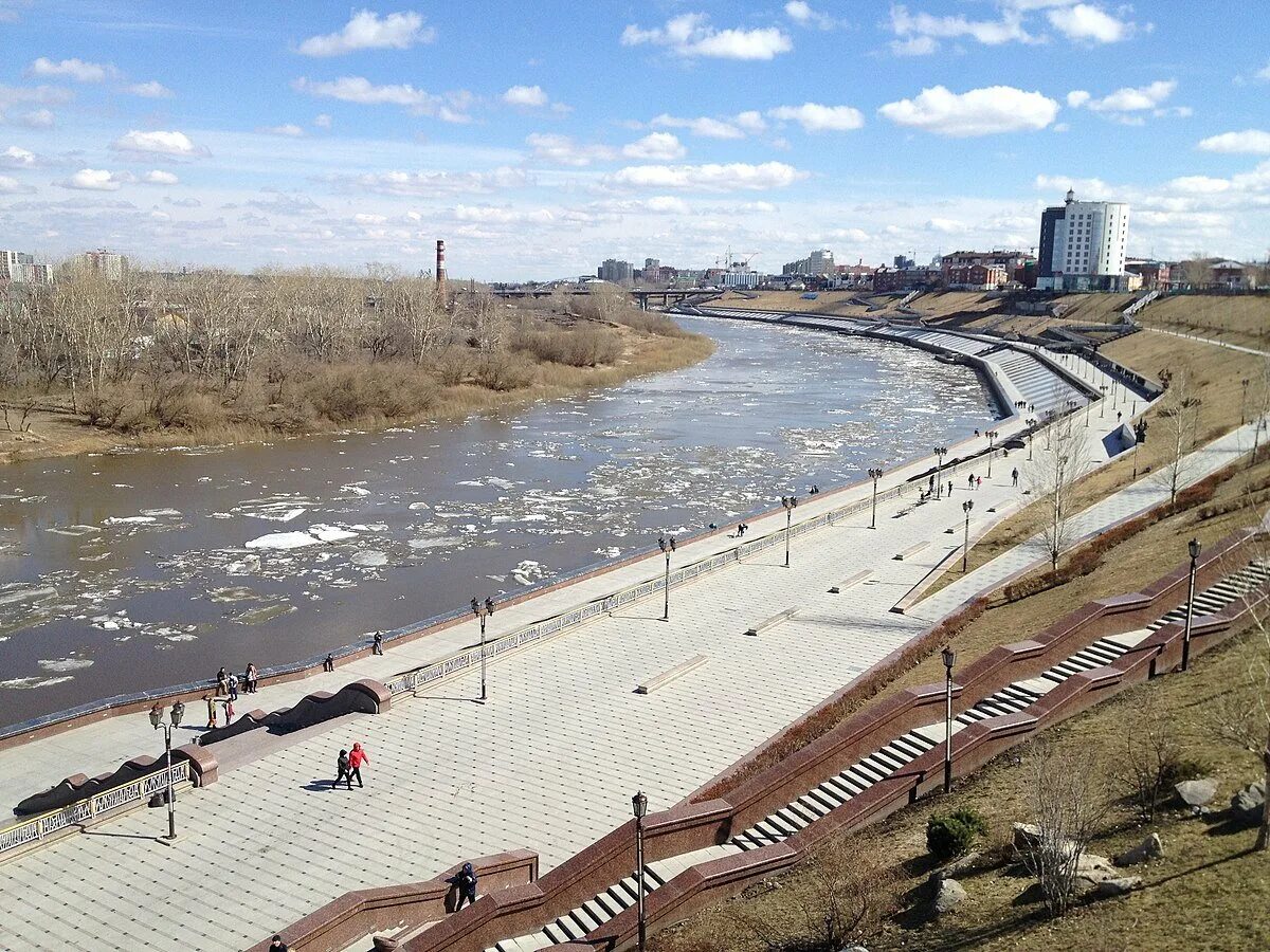 Тюмень набережная 4. Атмосферное давление карта россии норма. Река тура зимой. Набережная тюмень 2006. Тюменская набережная 4 уровня.