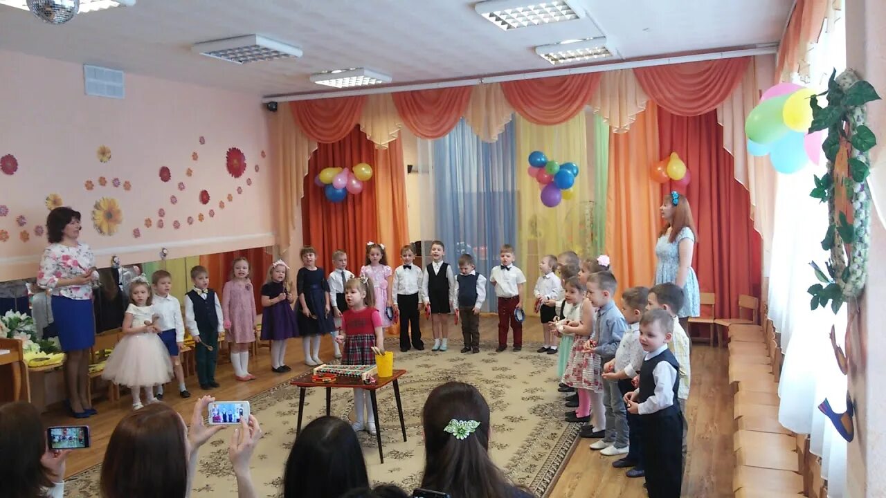 Садик сказка нижний новгород. Детский сад 323 самара. Садик 323. Садик 323 самара. Сормовские соловушки 323 сад.
