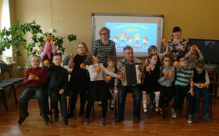 школа-интернат для слепых и слабовидящих детей нижний новгород. школа-интернат для слепых и слабовидящих детей нижний новгород. слабовидящие дети нижний новгород. слабовидящий ребенок с родителями. школа для незрячих детей.