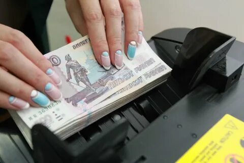 Какой цвет к деньгам на ногтях 2024