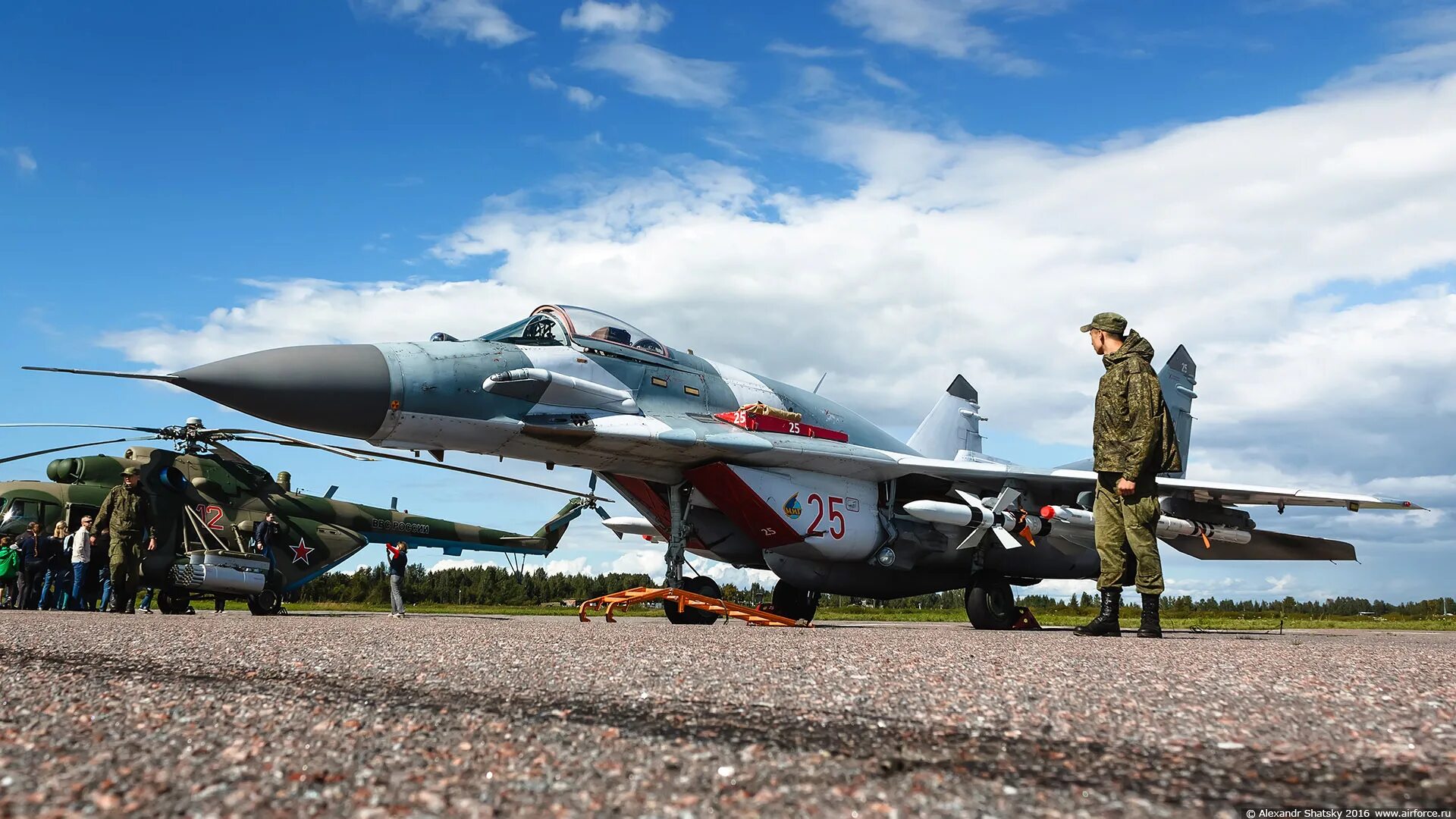 Истребители без рекламы. Военно-воздушные силы ВВС РФ. Российская армия ВВС. Авиация войска РФ. Вооружение ВВС.