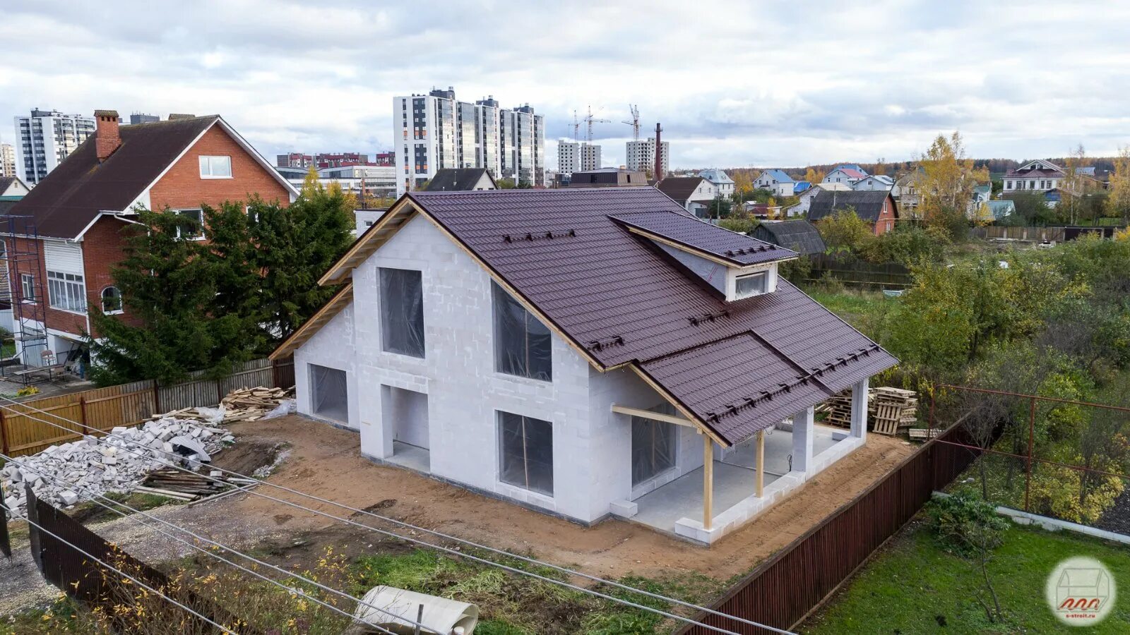 Дом из газобетона. Дом из газосиликатных блоков. Дом с газоблока. Коттедж из газобетона. Пеноблок дом.