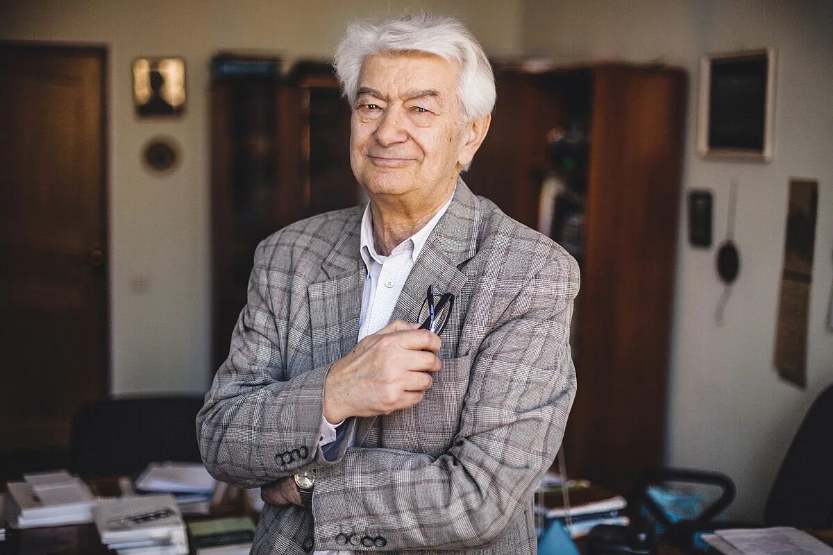 Пайгусов евгений григорьевич. Григорьевич. Анатолий гребнев поэт пермь. Василий григорьевич колесников. Григорьевич.