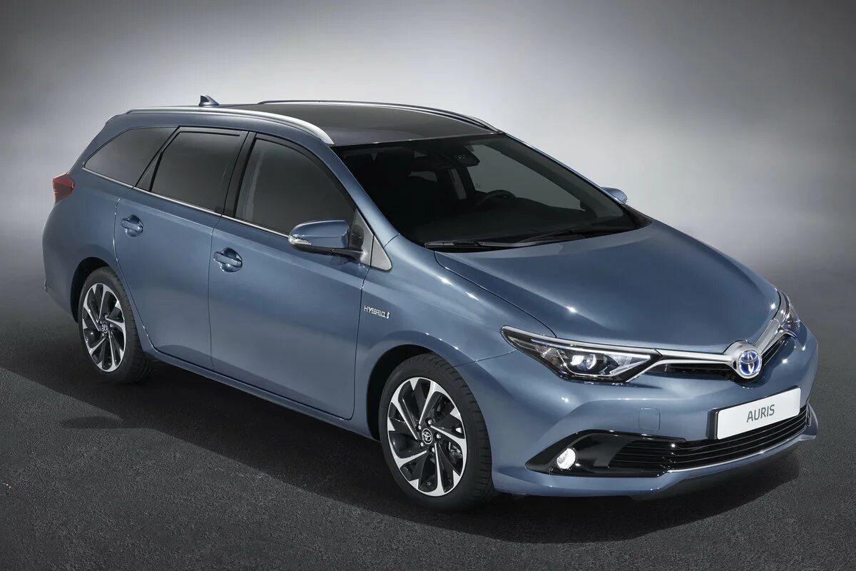 Тойота универсал цены. Toyota Auris 2017 универсал. Toyota Auris 2021 универсал. Тойота аурис 2015 универсал. Toyota Auris 2018 универсал.