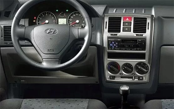 Управление хендай гетц. Hyundai getz 2008 салон. hyundai getz 1 2005 внутри. салон гетц 2008. hyundai getz салон 2012.