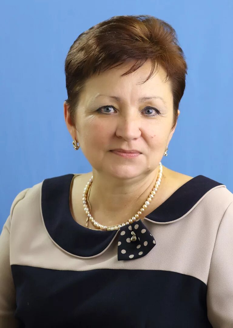 гимназия 115 омск директор. директор омской школы. ситохова директор школы. директор омской школы. галина юшко омск.