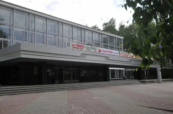 Дом ученых в академгородке. Длм ученых соран новосибирск. Здание со ран академгородок. Дом ученых в академгородке. Дом ученых академгородок фото.