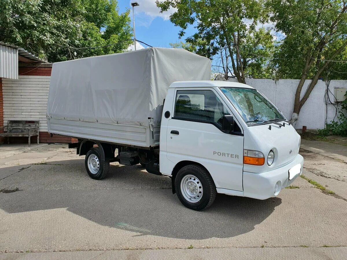 Купить хендай ростовская область бу. Hyundai Porter 2. Hyundai Porter 1. Hyundai Porter белый. Портер 1 и 2.