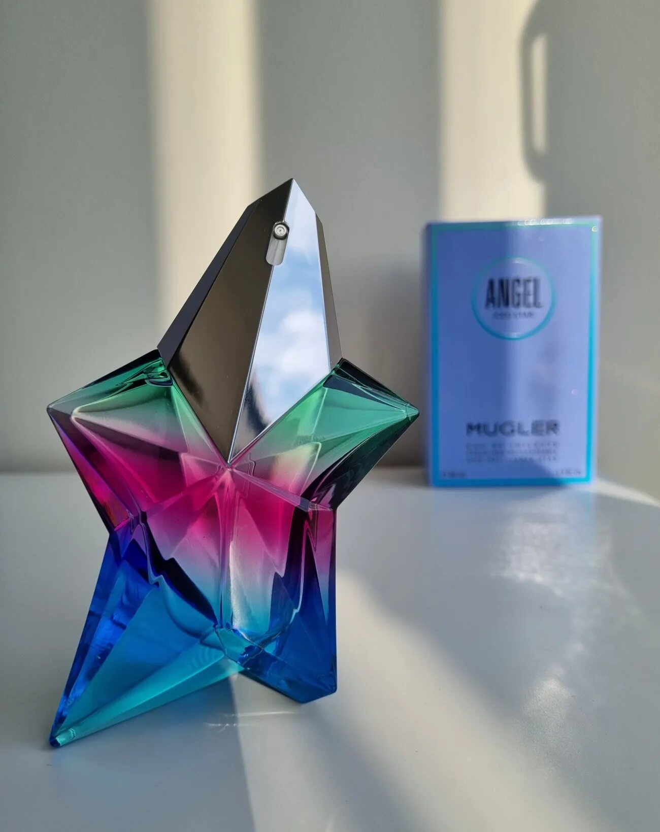 Энджел айс. Тьерри Мюглер 2021. Mugler Star Iced Angel Ice. Angel Iced Star Mugler 2021. Мюглер духи звезда.