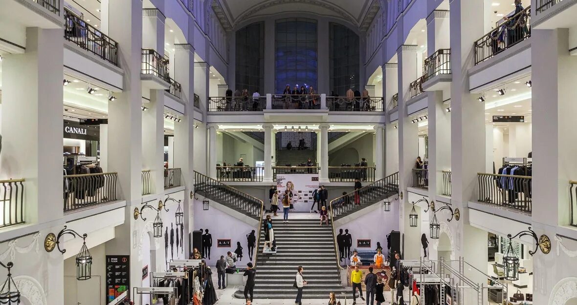 Длт атриум. Длт dior. Дом ленинградской торговли (длт). Санкт-петербург длт снаружи. Длт цум петербург.