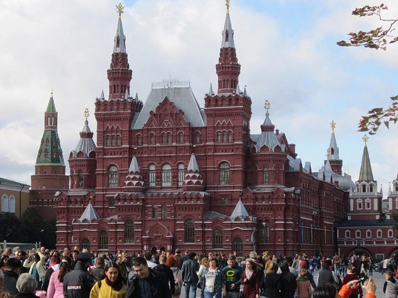 Исторический м. Государственный исторический музей (гим). государственный исторический музей, москва, красная площадь. исторический музей в москве на красной площади. исторический музей в кремле в москве.